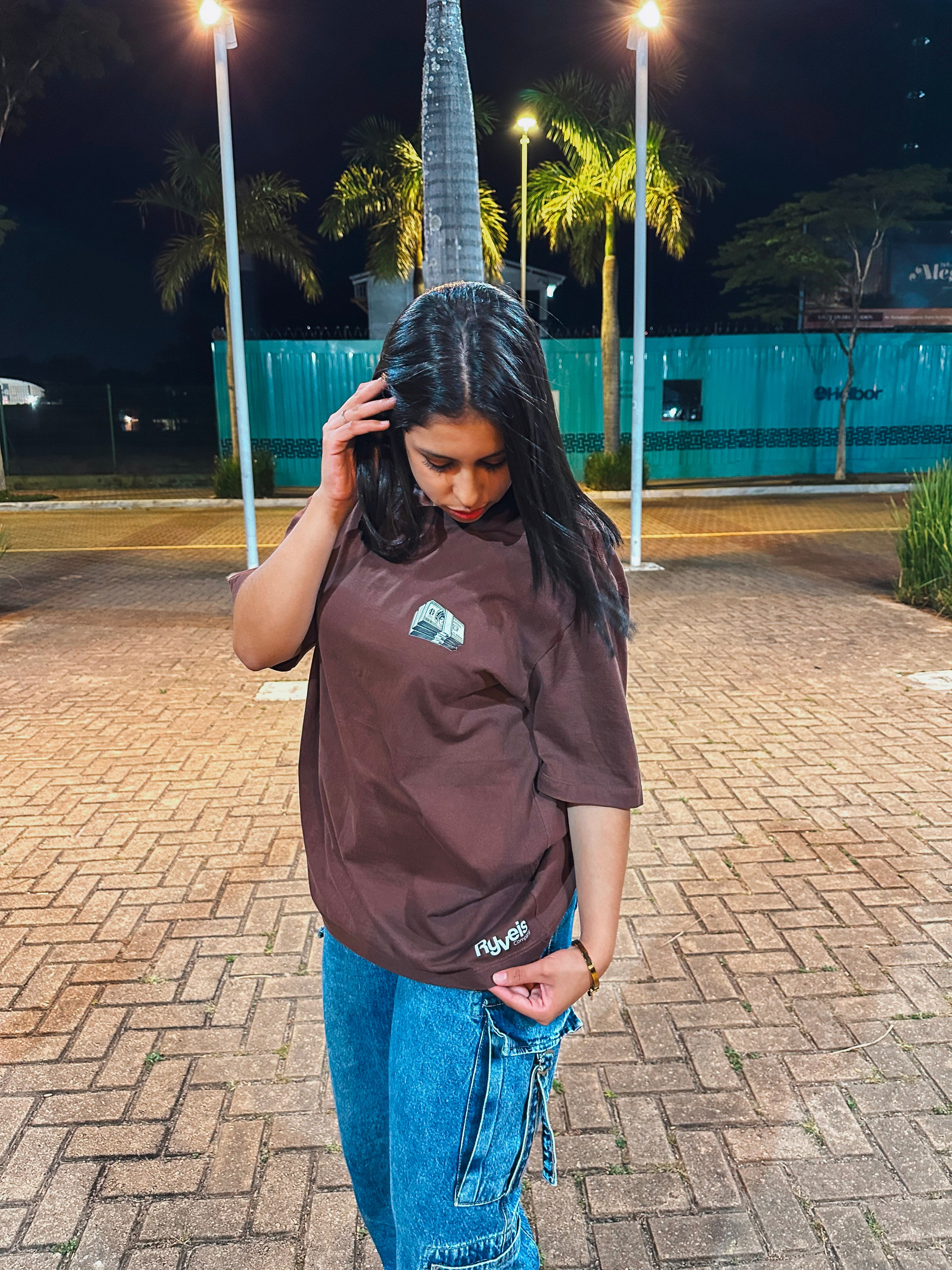 Camisa Overzised Feminina - Utopia Notas - Marrom