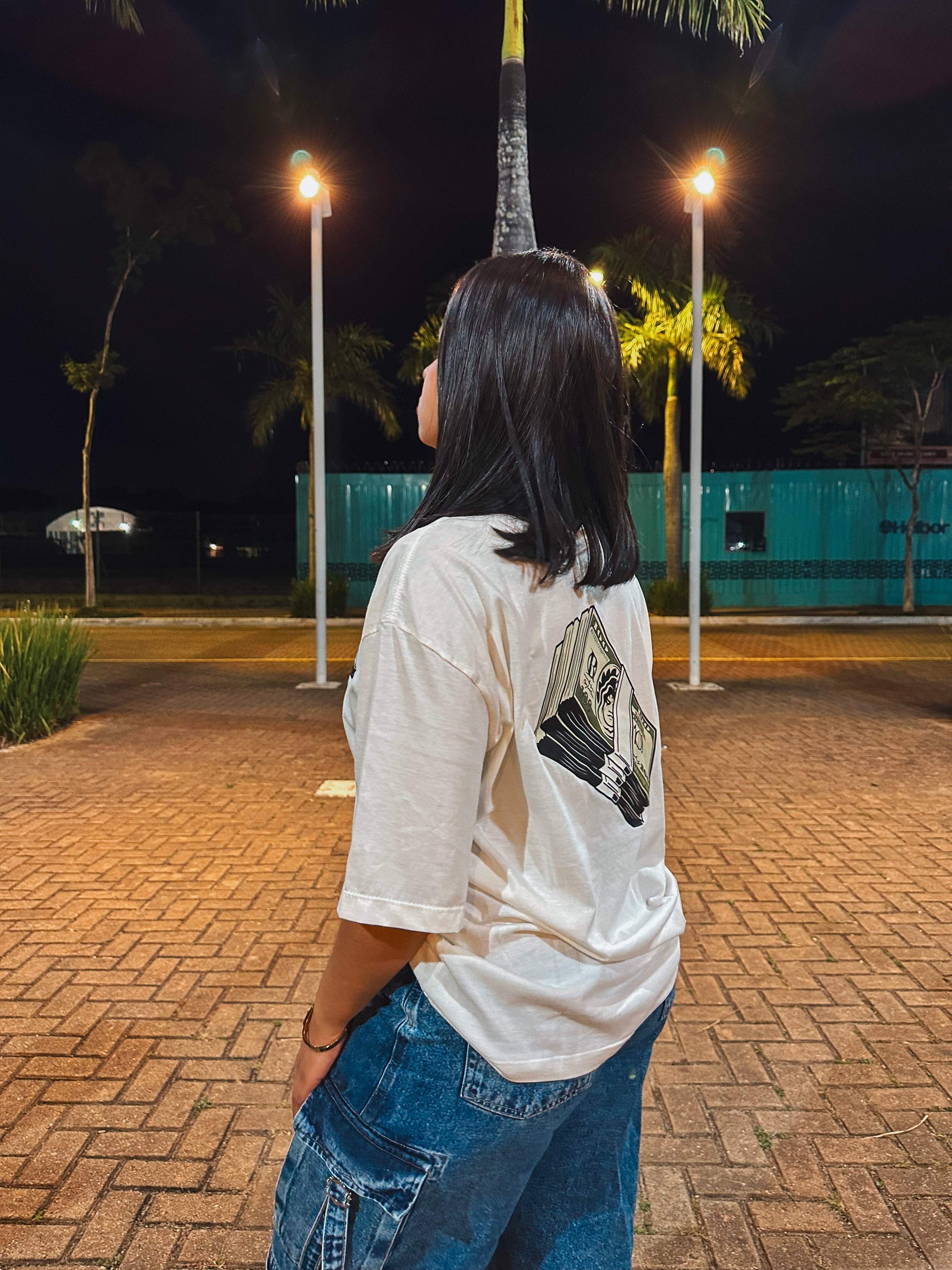 Camisa Overzised Feminino - Utopia Notas - Off-white