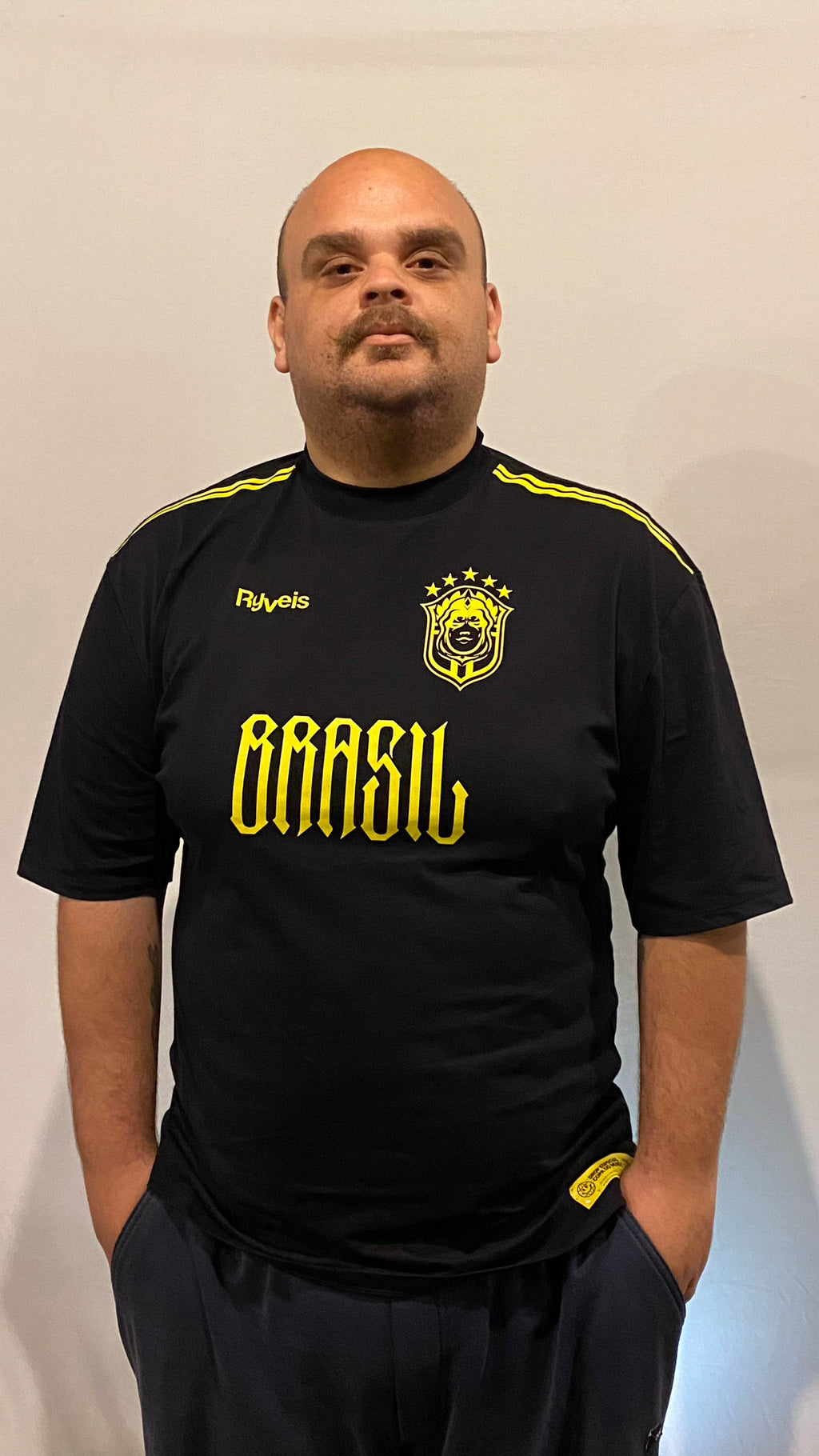 Brasil Ryveis Oversized Preta e Amerela